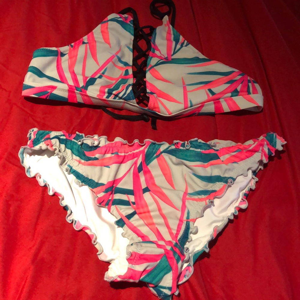 Victoria secret swimsuit top medium bottom medium